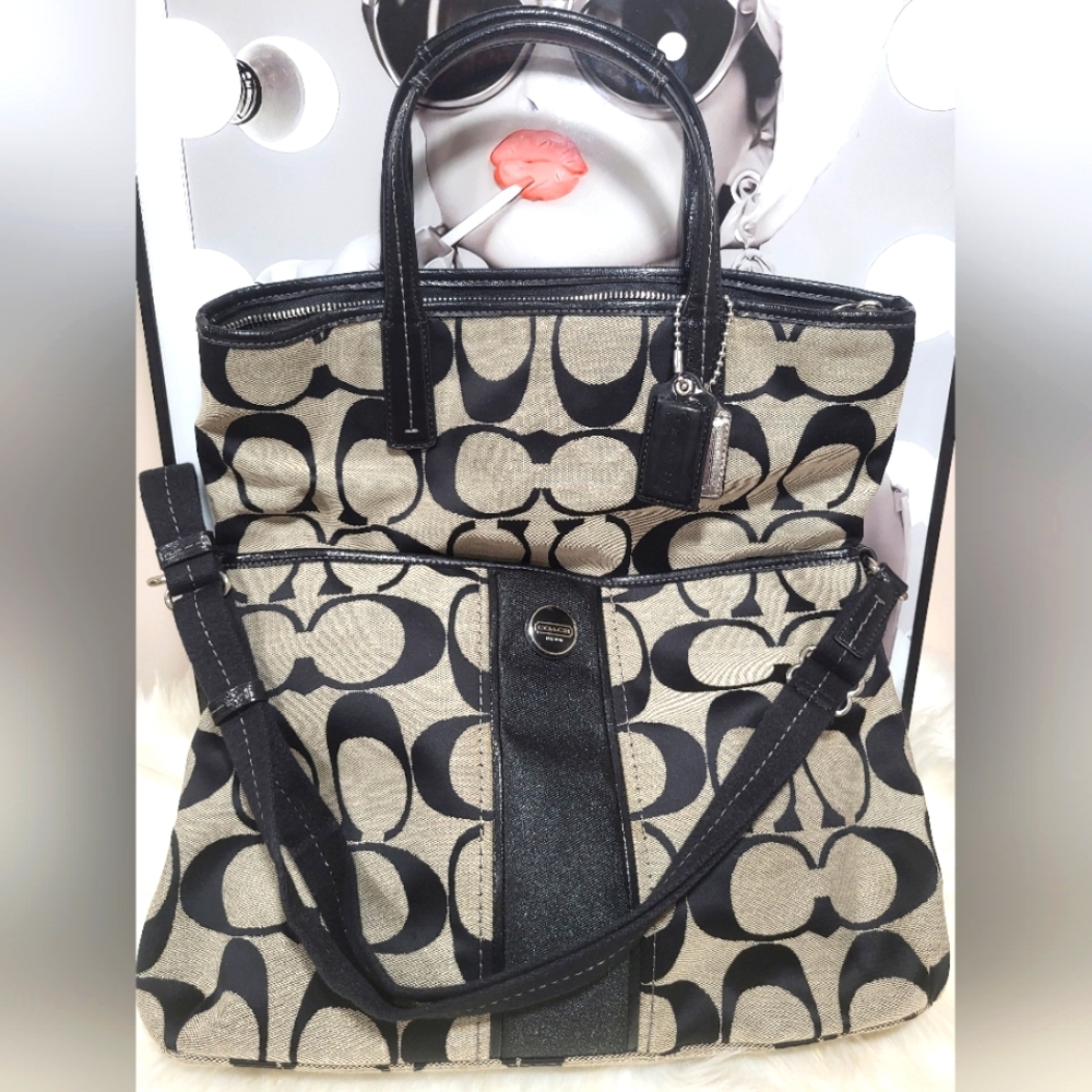 COACH Signature Stripe Foldover Tote/cr Coach F23304-Black/Silver Excellent Cond